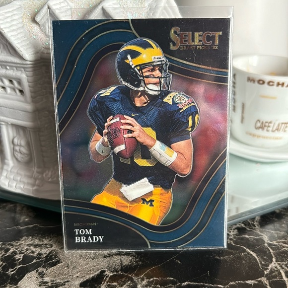 4 Tom Brady Sport Cards - Picture 1 of 4